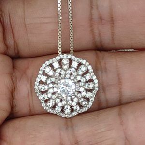 925 Sterling Silver Flower Shape Pendant